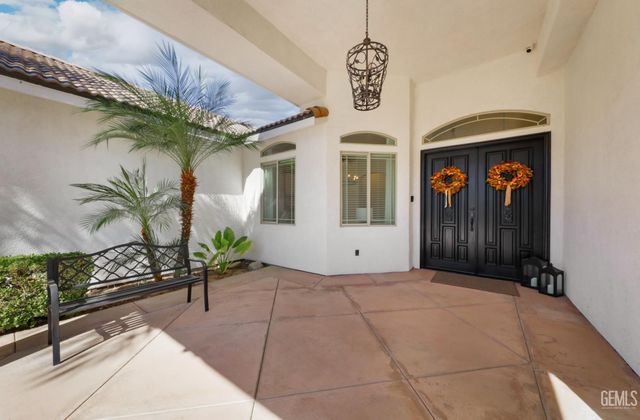 6346 Zephyr Lane, Bakersfield, CA 93307