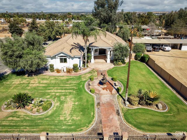6346 Zephyr Lane, Bakersfield, CA 93307
