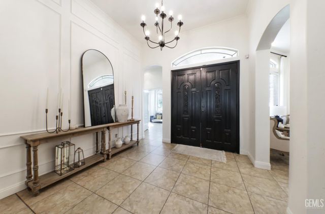 6346 Zephyr Lane, Bakersfield, CA 93307