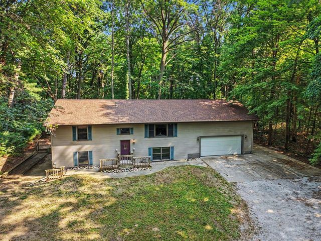 16137 Comstock Street, Grand Haven, MI 49417