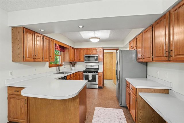 16137 Comstock Street, Grand Haven, MI 49417