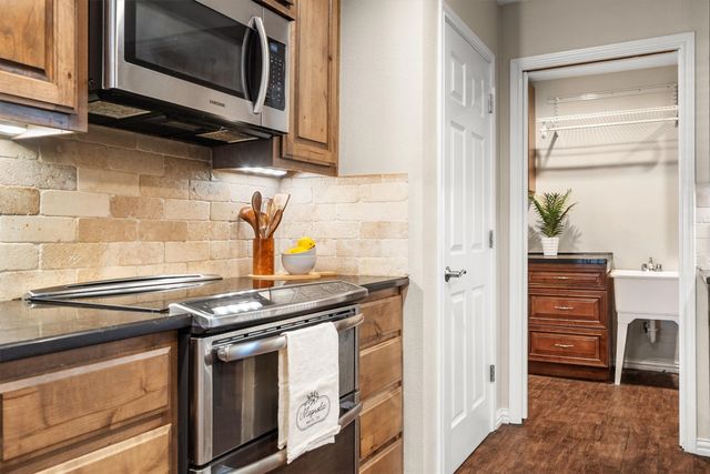 1102 Trophy Club Drive, Roanoke, TX 76262