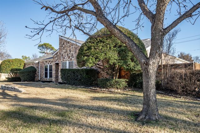 1102 Trophy Club Drive, Roanoke, TX 76262