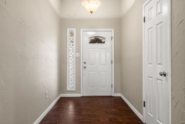 1102 Trophy Club Drive, Roanoke, TX 76262