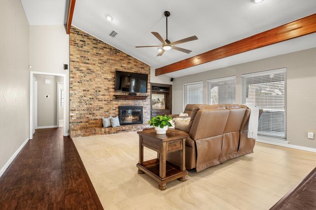 1102 Trophy Club Drive, Roanoke, TX 76262