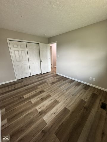 127 Pilgrim Court, Greenwood, IN 46142