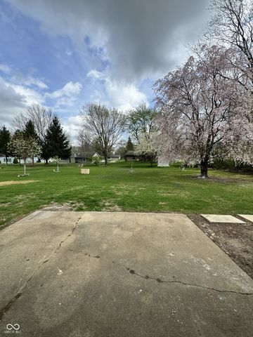 127 Pilgrim Court, Greenwood, IN 46142