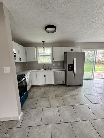 127 Pilgrim Court, Greenwood, IN 46142