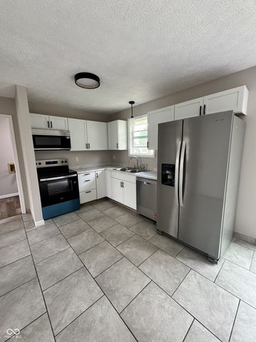 127 Pilgrim Court, Greenwood, IN 46142