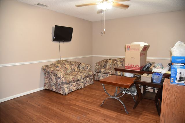 2521 W 5th Avenue, Corsicana, TX 75110