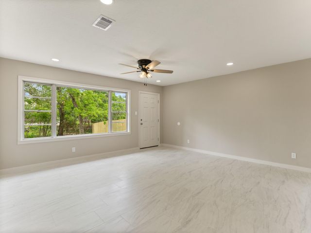 2502 Oak Drive, Bay City, TX 77414