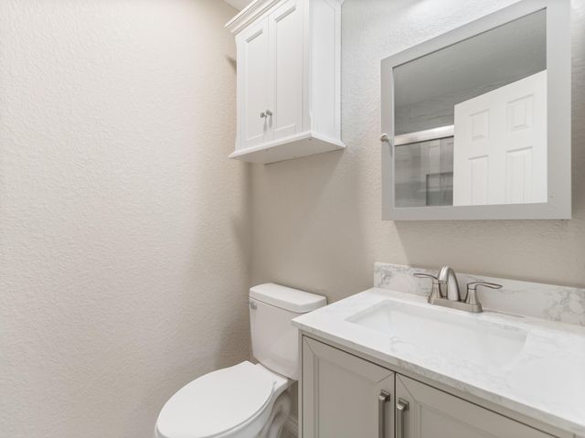 2502 Oak Drive, Bay City, TX 77414