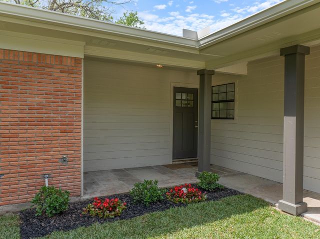 2502 Oak Drive, Bay City, TX 77414