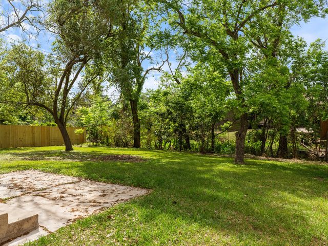 2502 Oak Drive, Bay City, TX 77414