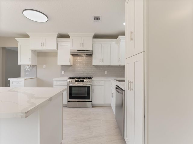 2502 Oak Drive, Bay City, TX 77414