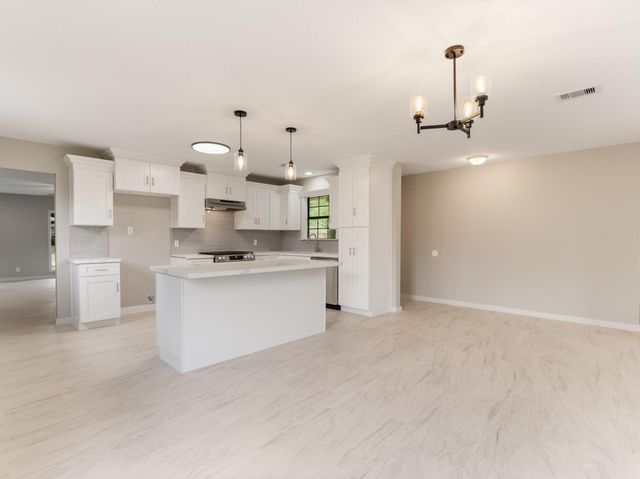 2502 Oak Drive, Bay City, TX 77414