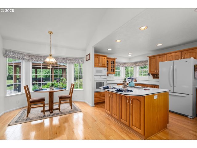 85181 SARVIS BERRY Ln, Eugene, OR 97405