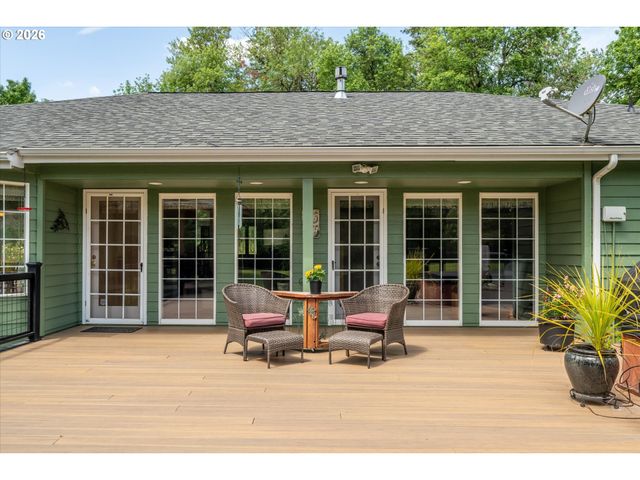 85181 SARVIS BERRY Ln, Eugene, OR 97405