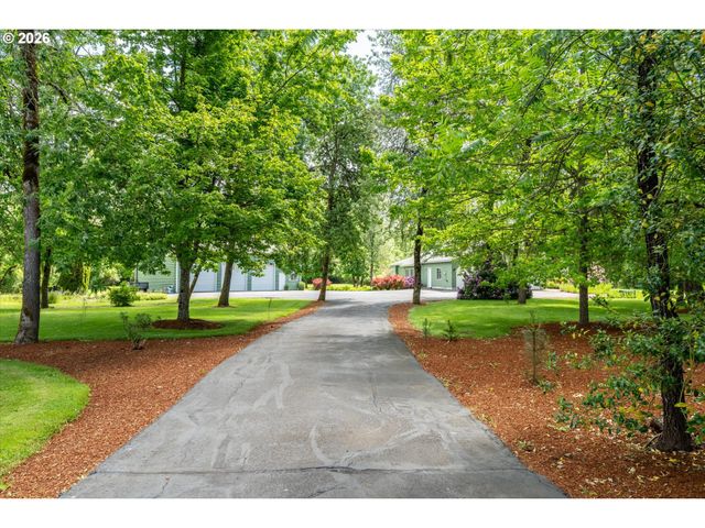 85181 SARVIS BERRY Ln, Eugene, OR 97405