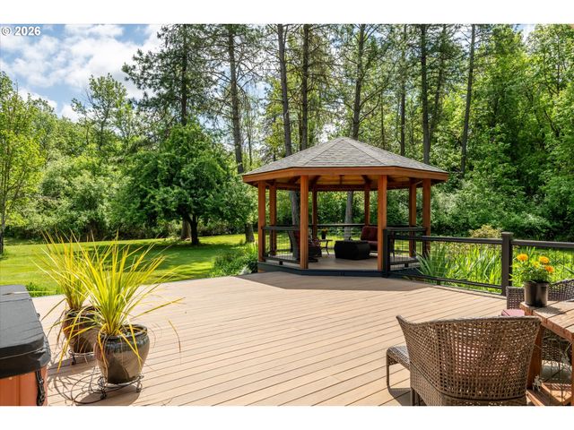85181 SARVIS BERRY Ln, Eugene, OR 97405