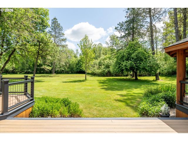 85181 SARVIS BERRY Ln, Eugene, OR 97405