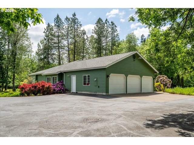 85181 SARVIS BERRY Ln, Eugene, OR 97405