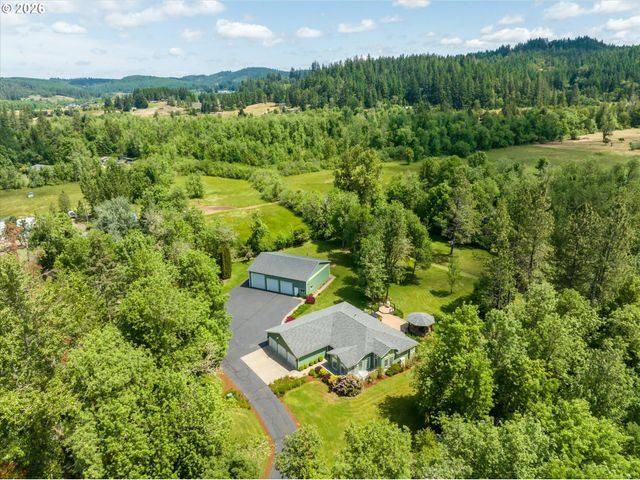 85181 SARVIS BERRY Ln, Eugene, OR 97405