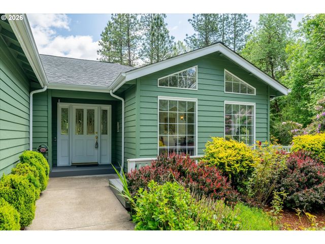 85181 SARVIS BERRY Ln, Eugene, OR 97405