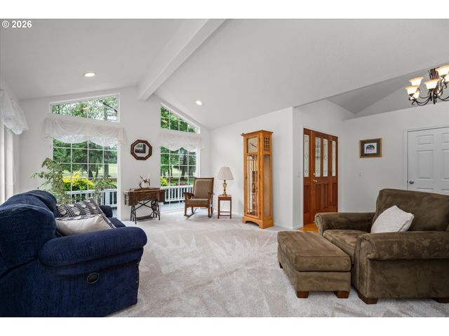85181 SARVIS BERRY Ln, Eugene, OR 97405