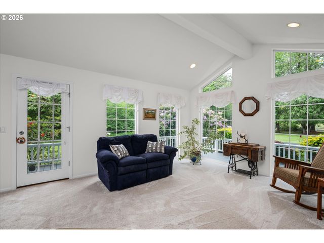85181 SARVIS BERRY Ln, Eugene, OR 97405