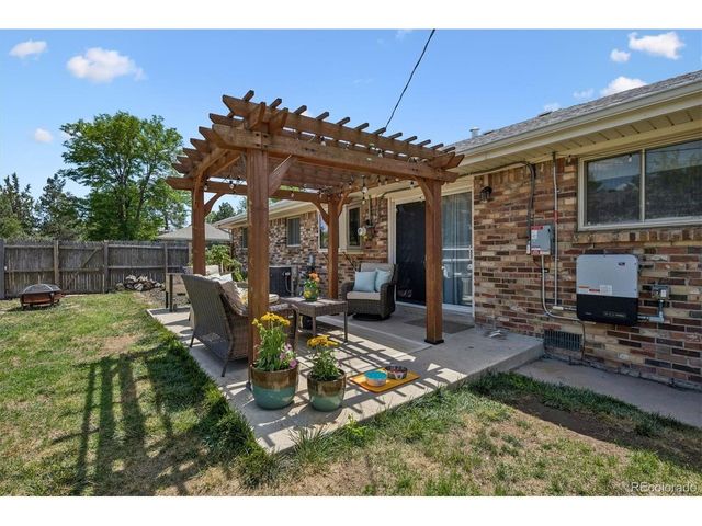 502 Tucson St, Aurora, CO 80011