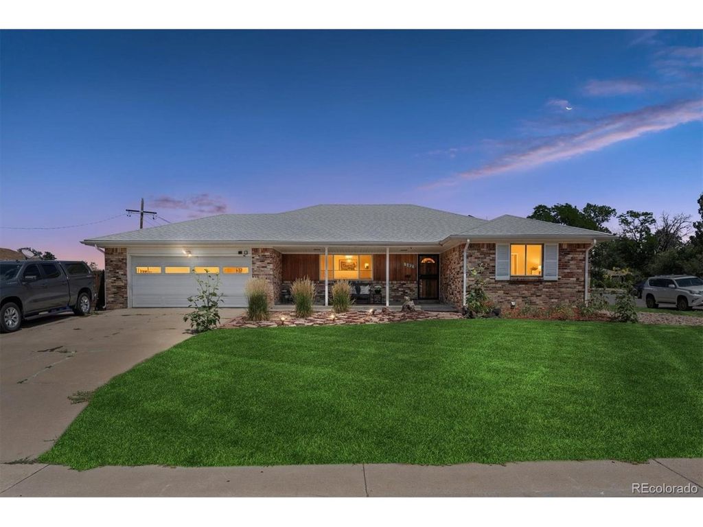 502 Tucson St, Aurora, CO 80011