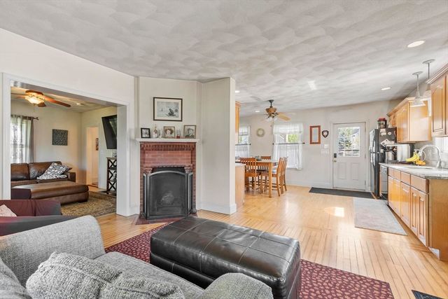 3 Southwick Rd, Peabody, MA 01960