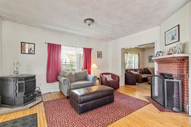 3 Southwick Rd, Peabody, MA 01960