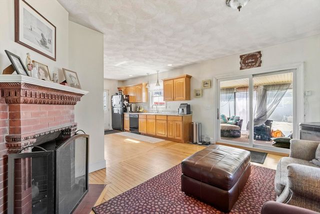 3 Southwick Rd, Peabody, MA 01960