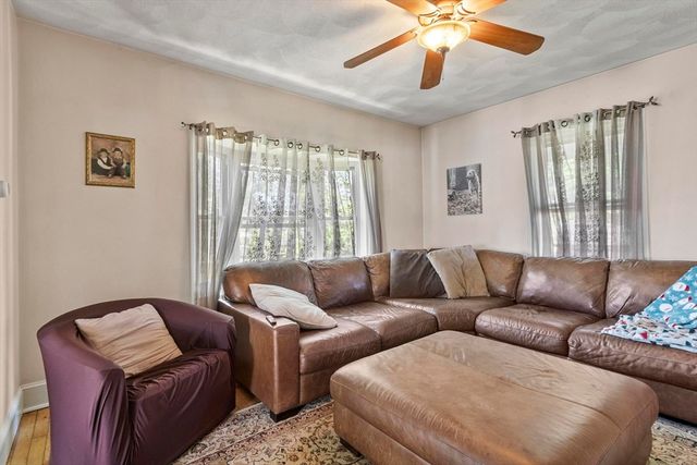 3 Southwick Rd, Peabody, MA 01960