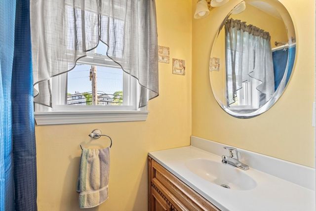 3 Southwick Rd, Peabody, MA 01960