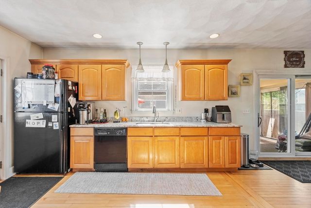3 Southwick Rd, Peabody, MA 01960