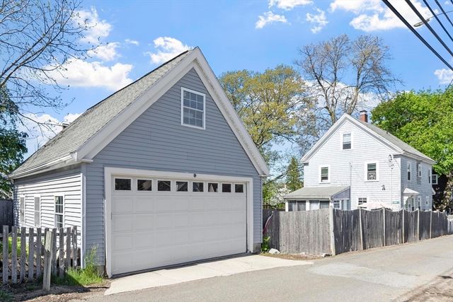 3 Southwick Rd, Peabody, MA 01960