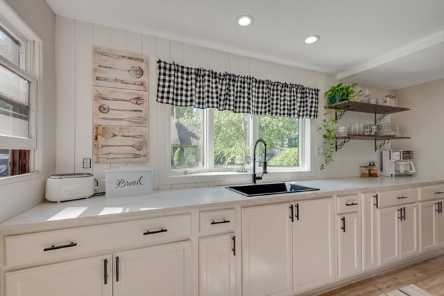 254 Lakeside Road, Hanson, MA 02341
