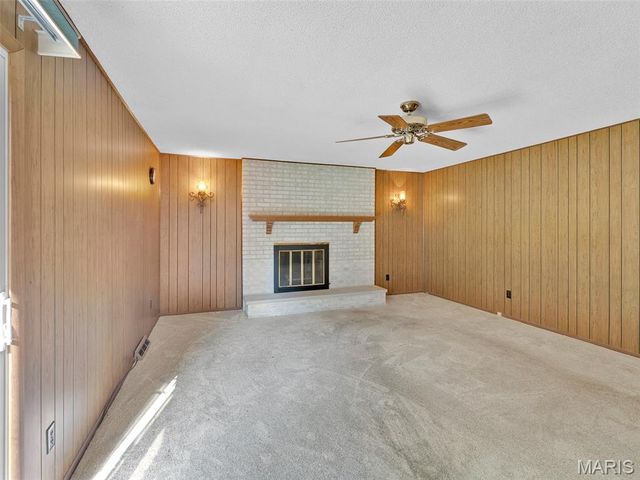 3566 Crowndun Drive, St Louis, MO 63129