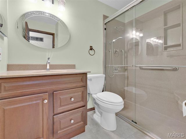 3566 Crowndun Drive, St Louis, MO 63129