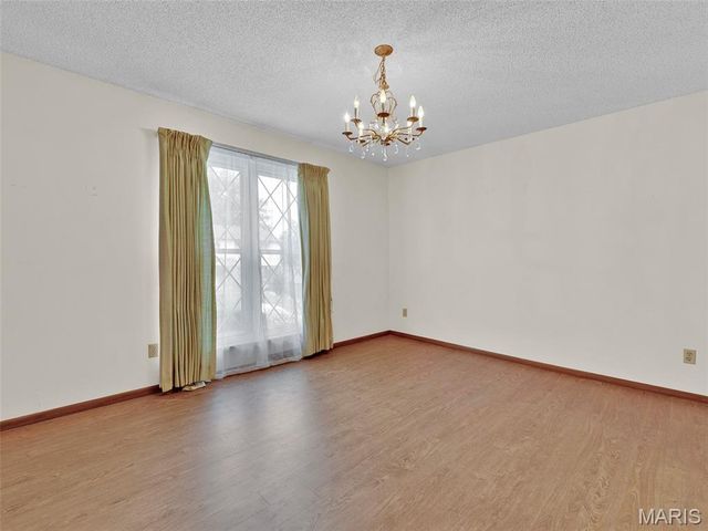 3566 Crowndun Drive, St Louis, MO 63129