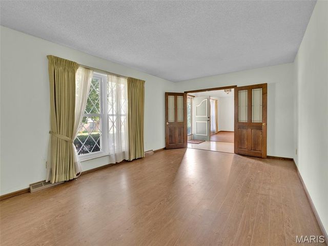 3566 Crowndun Drive, St Louis, MO 63129