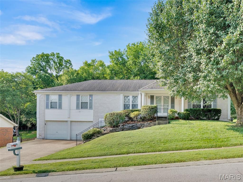 3566 Crowndun Drive, St Louis, MO 63129