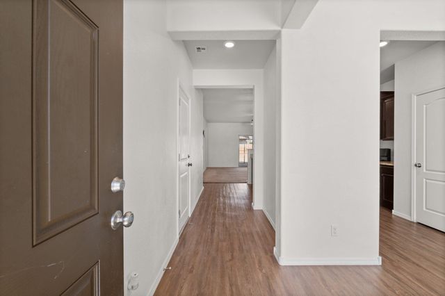 10039 Andrews Avenue SW, Albuquerque, NM 87121