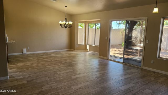 1002 E HEARNE Way, Gilbert, AZ 85234