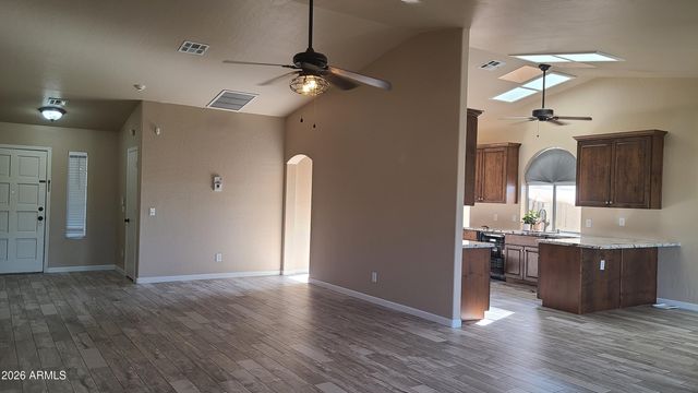1002 E HEARNE Way, Gilbert, AZ 85234