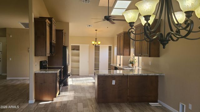 1002 E HEARNE Way, Gilbert, AZ 85234