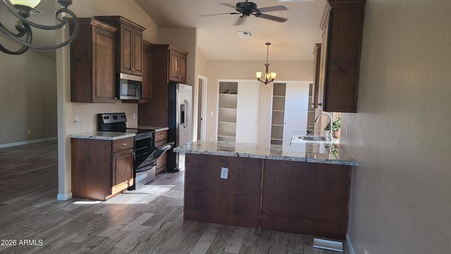 1002 E HEARNE Way, Gilbert, AZ 85234